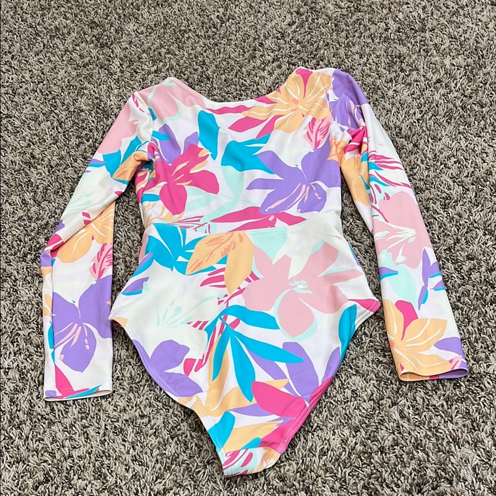 ONE-PIECE bathing suit 💕